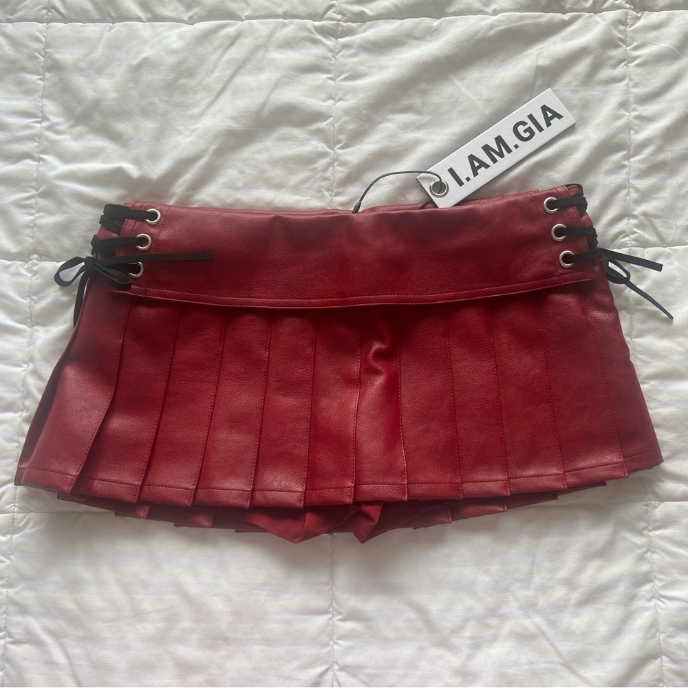 I AM GIA red pleated skort NWT